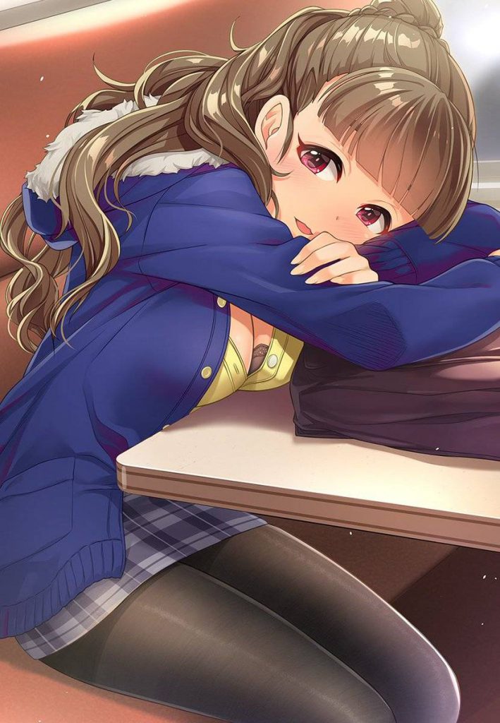 胸チラのよさを再確認できるエロ画像