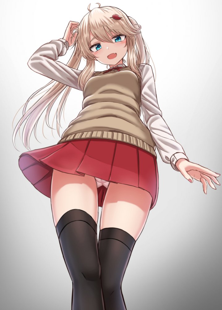 制服のエロ画像下さい!