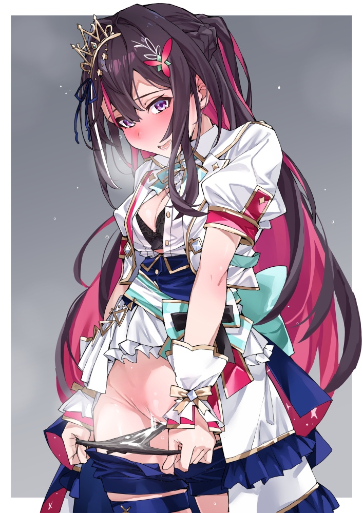 脱ぎかけのレベルが高いエロ画像