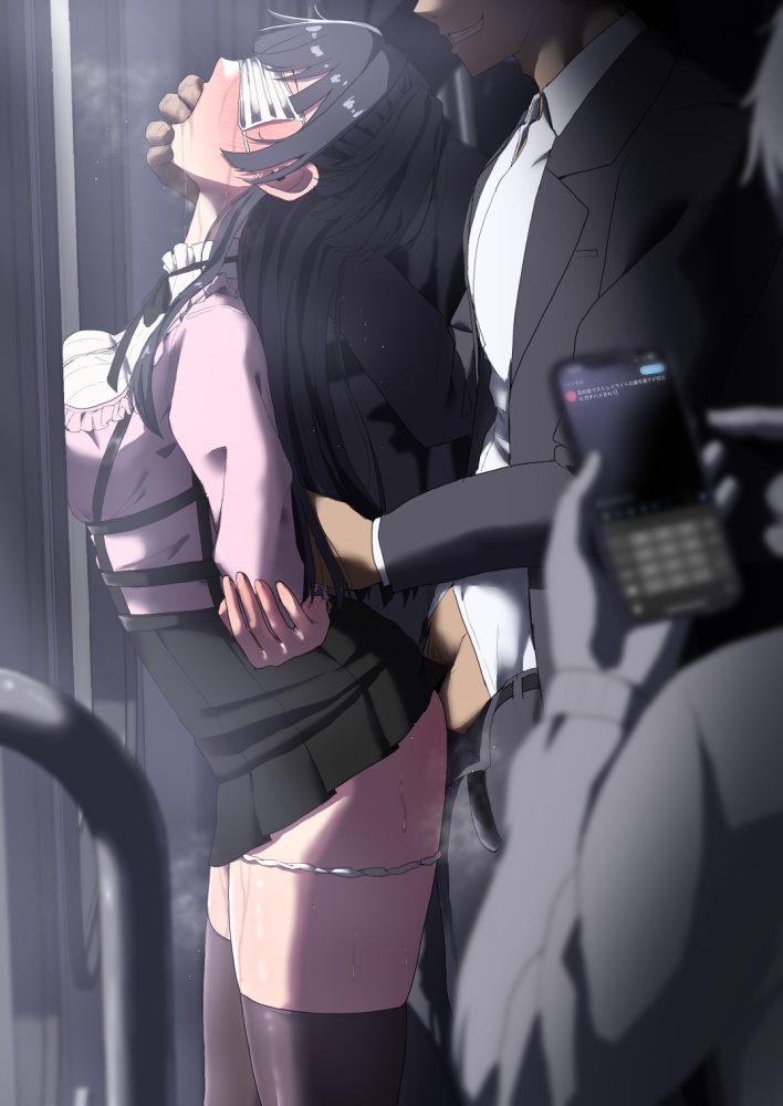 こんなにエロ過ぎる脱ぎかけの画像は反則です!