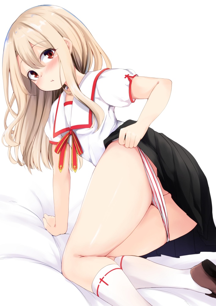 こんなにエロ過ぎる脱ぎかけの画像は反則です!