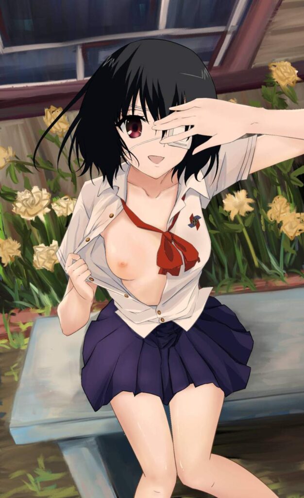 露出の背徳感あふれるエロ画像