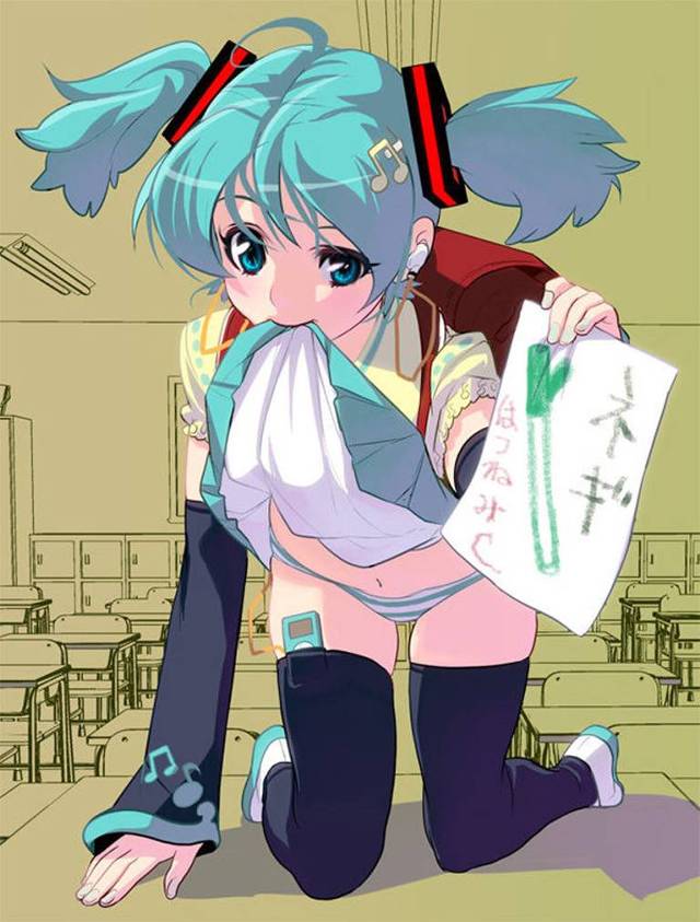 たくし上げの二次フェチ画像。