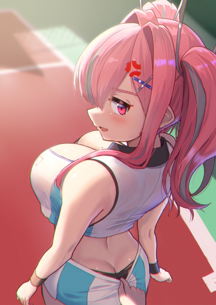 胸チラの画像ってエロいよな?