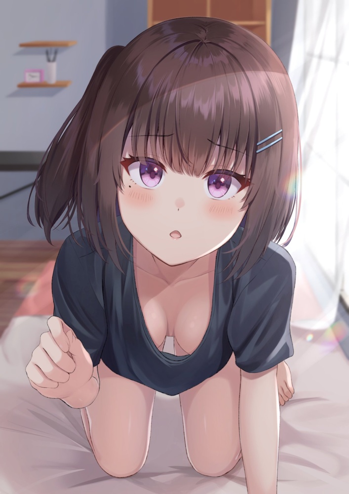 胸チラのエロ画像