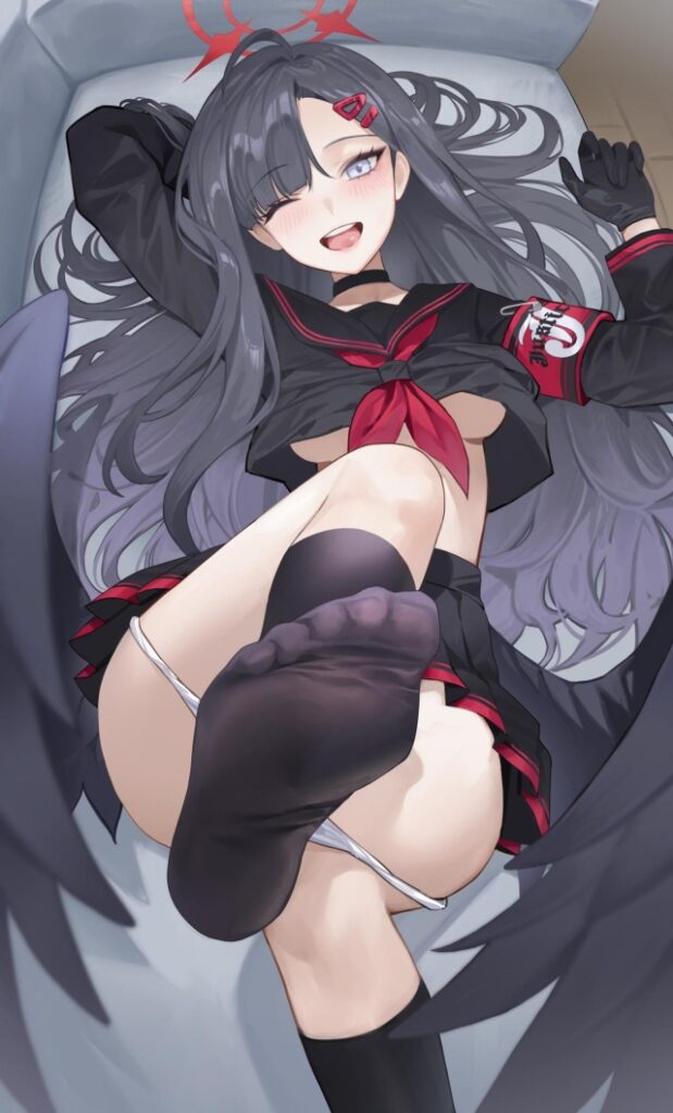 脱ぎかけの二次エロ画像を愛でる。