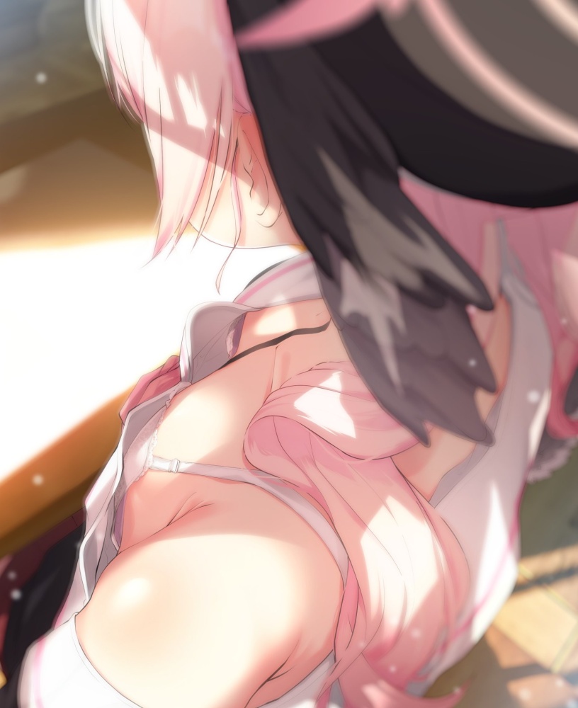 胸チラのエロ画像 11